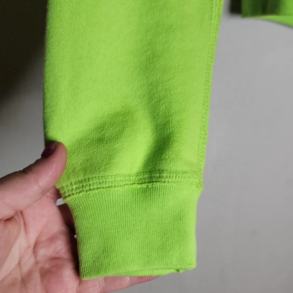 NWT Abercrombie Green Sweatshirt Heart Sequin Size Small - Picture 13 of 14